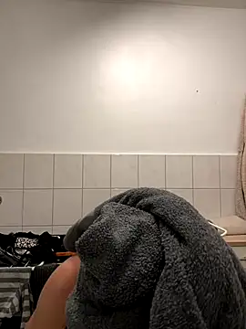 Emilia Mausi online show from 11.06.25