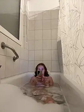 Emilia Mausi online show from 01.06.26