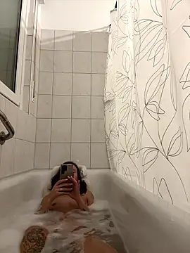 Emilia Mausi online show from 01.13.26