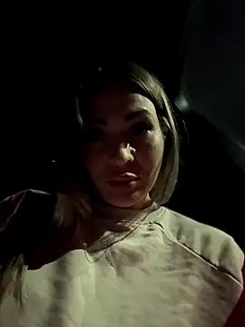 iSelena online show from 09.29.25