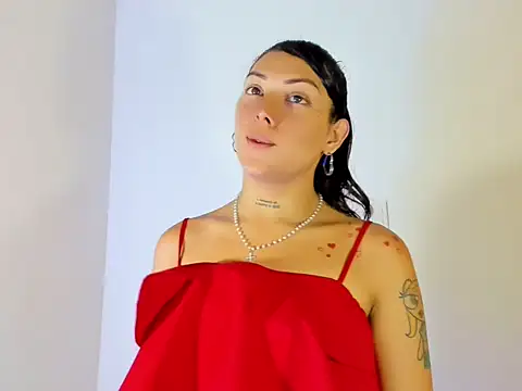 Snapshot of Megan_Gil_ chatting on 09.09.25 Megan Gil online show from 09.09.25