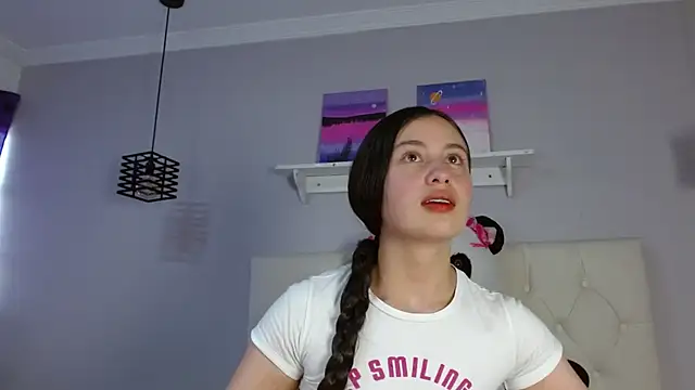 Zaaida  online show from 10.15.25