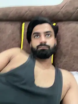 hottestboy03 online show from 10.04.25