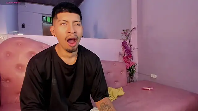 AxelAndJeremy online show from 11.21.25