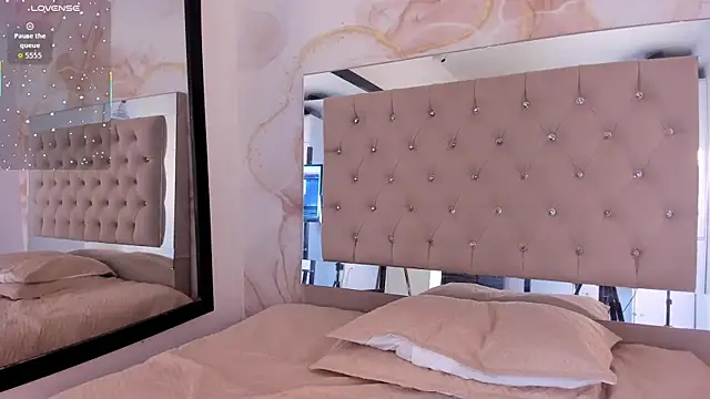 Luna Tylor online show from 03.07.26