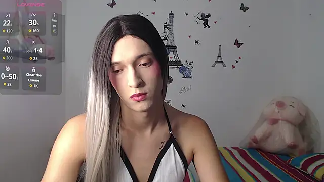 Macarena 05 online show from 09.18.25