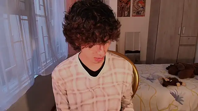 Snapshot of Nude_Boy18 chatting on 11.07.25 Nude Boy18 online show from 11.07.25