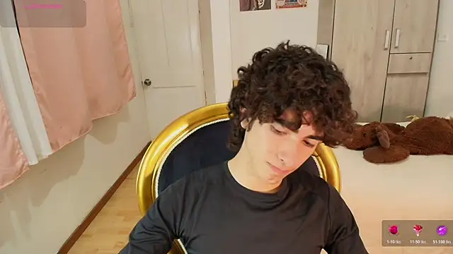 Snapshot of Nude_Boy18 chatting on 11.12.25 Nude Boy18 online show from 11.12.25