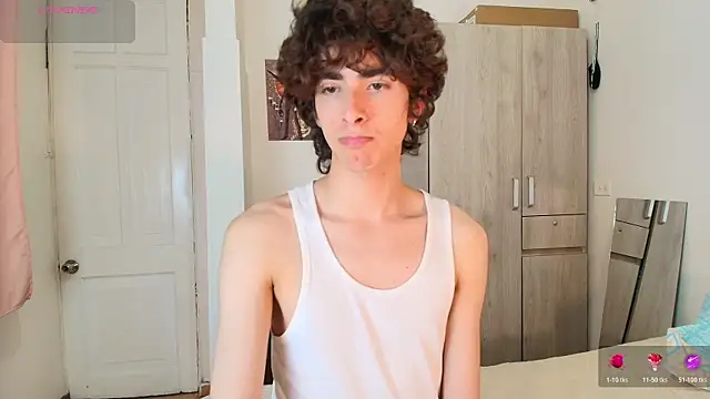 Snapshot of Nude_Boy18 chatting on 11.16.25 Nude Boy18 online show from 11.16.25