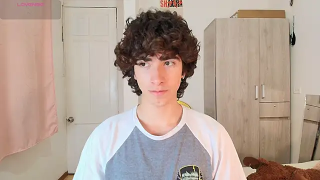 Snapshot of Nude_Boy18 chatting on 11.20.25 Nude Boy18 online show from 11.20.25