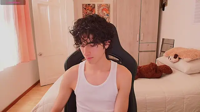 Nude Boy18 online show from 04.18.26