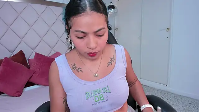 momo ayasse online show from 12.02.25