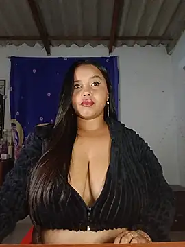 Snapshot of Liz__stone chatting on 06.05.26 Liz stone online show from 06.05.26