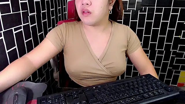 xUrDreamSlutWhore online show from 09.13.25