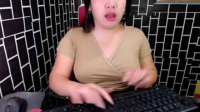 xUrDreamSlutWhore online show from 09.16.25