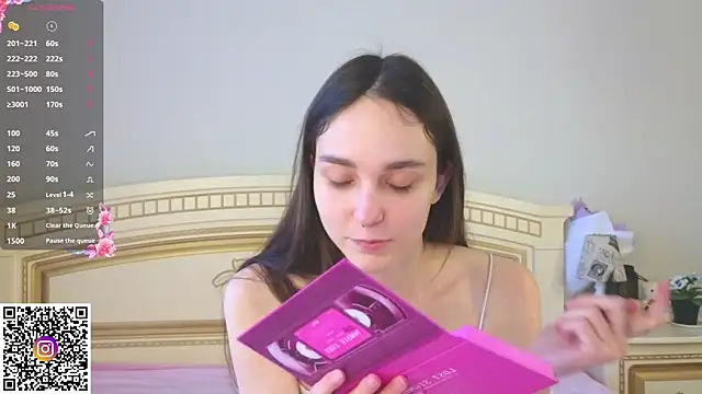 SoftieDream online show from 12.04.25