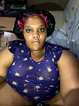 Snapshot of chubbybbw18 chatting on 10.17.25 chubbybbw18 online show from 10.17.25