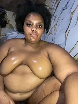 Snapshot of chubbybbw18 chatting on 11.03.25 chubbybbw18 online show from 11.03.25