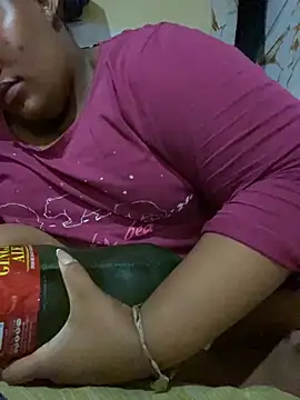 Snapshot of chubbybbw18 chatting on 12.02.25 chubbybbw18 online show from 12.02.25