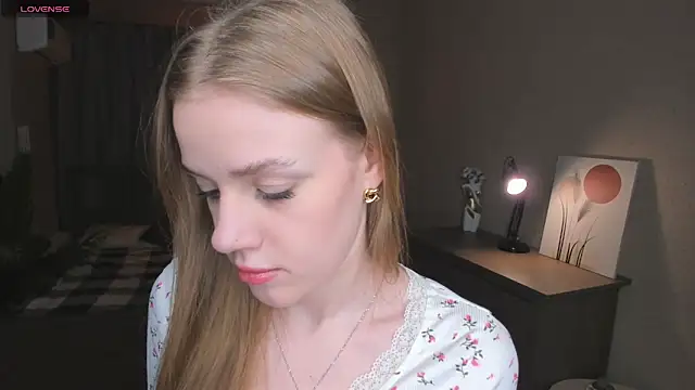 OdellaFrake online show from 11.19.25