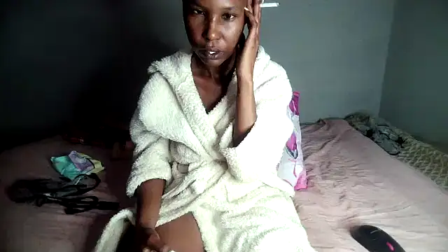 Snapshot of blueyXxX chatting on 04.21.26 blueyXxX online show from 04.21.26