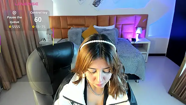 Catti Brie online show from 10.22.25