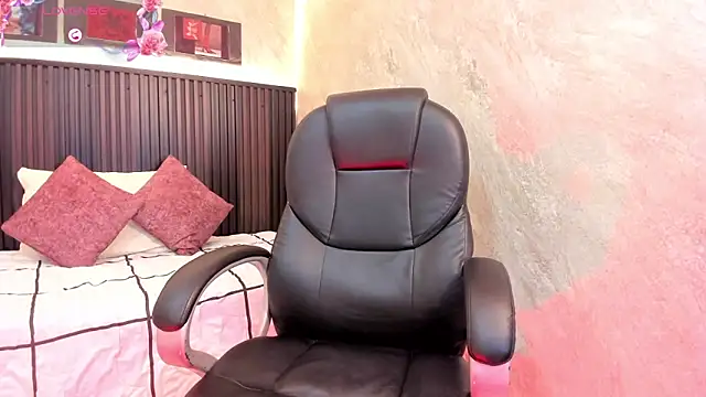 dark  nymph online show from 09.17.25