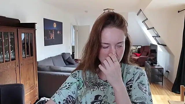 Snapshot of Tanywish chatting on 11.03.25 Tanywish online show from 11.03.25