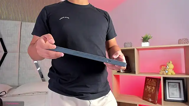 Axel grey  online show from 04.04.26