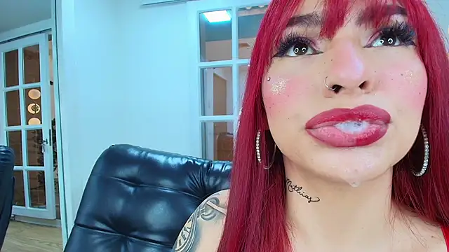 Snapshot of miss___abigail chatting on 10.15.25 miss abigail online show from 10.15.25