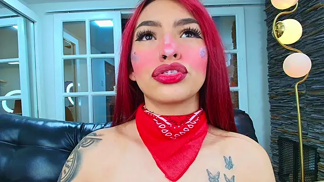 Snapshot of miss___abigail chatting on 11.24.25 miss abigail online show from 11.24.25