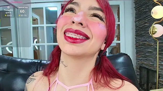 Snapshot of miss___abigail chatting on 11.28.25 miss abigail online show from 11.28.25