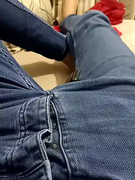 Snapshot of OGUZOZAN chatting on 09.10.25 OGUZOZAN online show from 09.10.25