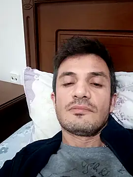 Snapshot of OGUZOZAN chatting on 09.19.25 OGUZOZAN online show from 09.19.25