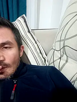 Snapshot of OGUZOZAN chatting on 10.01.25 OGUZOZAN online show from 10.01.25