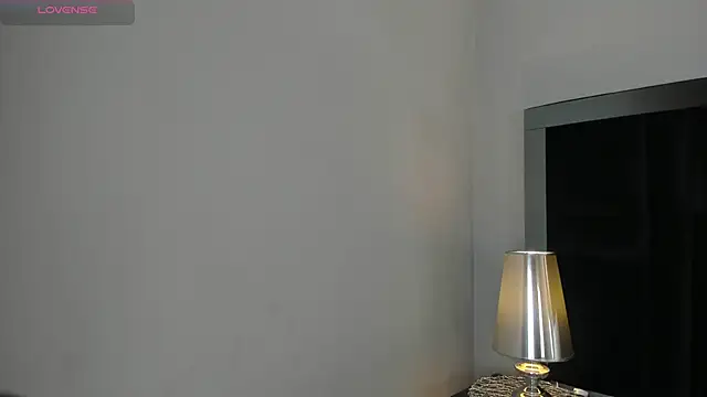 CarolineLee  online show from 02.21.26