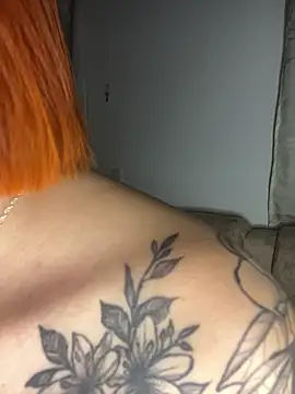 Snapshot of Alysson_LS chatting on 11.19.25 Alysson LS online show from 11.19.25