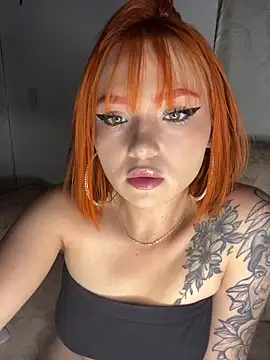 Snapshot of Alysson_LS chatting on 11.26.25 Alysson LS online show from 11.26.25