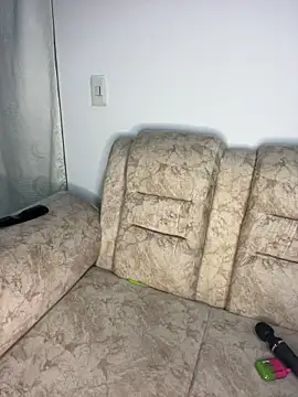 Snapshot of Alysson_LS chatting on 12.04.25 Alysson LS online show from 12.04.25