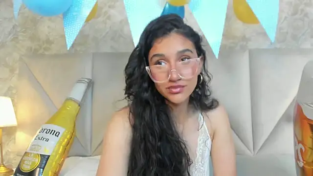 ValentiinaCruz online show from 10.02.25