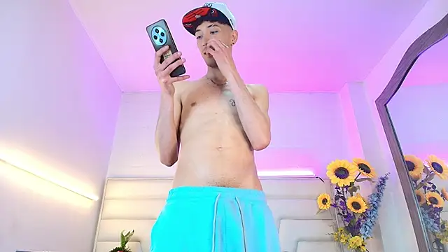 Ashton Myers online show from 11.27.25