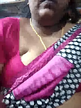 Snapshot of TAMIL_ELAKKIYA chatting on 09.28.25 TAMIL ELAKKIYA online show from 09.28.25