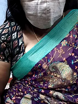 Snapshot of TAMIL_ELAKKIYA chatting on 11.14.25 TAMIL ELAKKIYA online show from 11.14.25