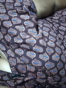 Snapshot of TAMIL_ELAKKIYA chatting on 11.23.25 TAMIL ELAKKIYA online show from 11.23.25