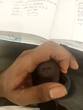 hotboy43339 online show from 11.28.25