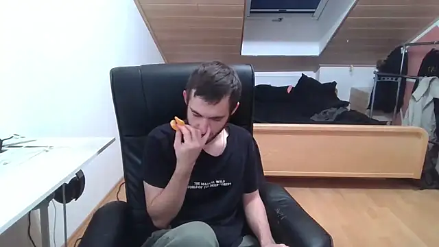 Bez3ybik online show from 10.28.25