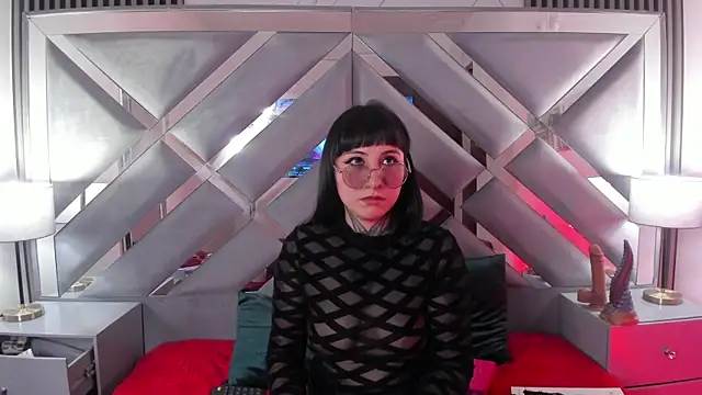 Ravenna666  online show from 02.25.26