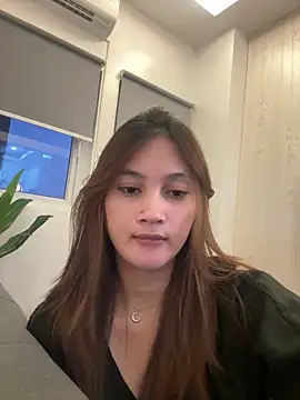 Snapshot of LanySylvia chatting on 04.16.26 LanySylvia online show from 04.16.26
