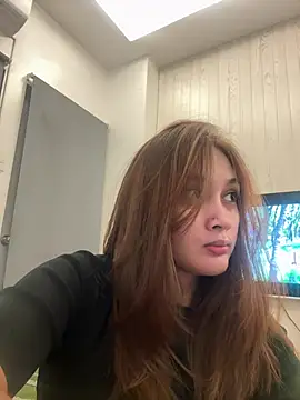 Snapshot of LanySylvia chatting on 04.18.26 LanySylvia online show from 04.18.26