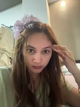 Snapshot of LanySylvia chatting on 04.28.26 LanySylvia online show from 04.28.26